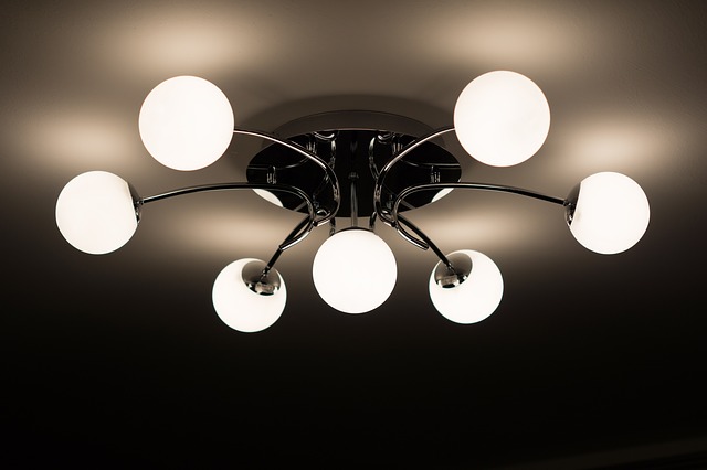 stropné lampa